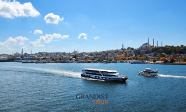 Istanbul Bosphorus Tour with Private Yacht